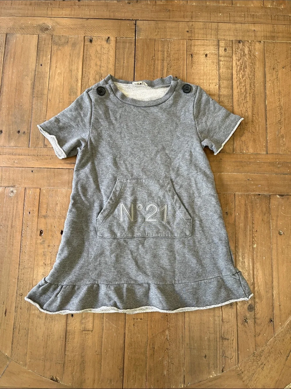 No. 21 gray raw hem ruffled sweatshirt dress girls 6 logo pocket